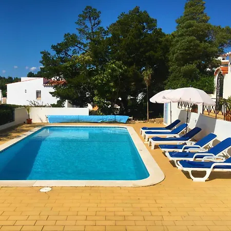 Vivenda Centianes Villa *